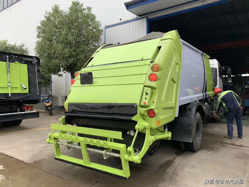 压缩式垃圾车 城市环卫的专用高效解决方案